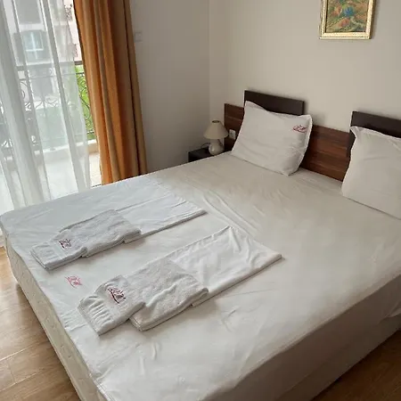 Romance Marine 2 Bedroom Private Apartament Apartmán Sluneční pobřeží